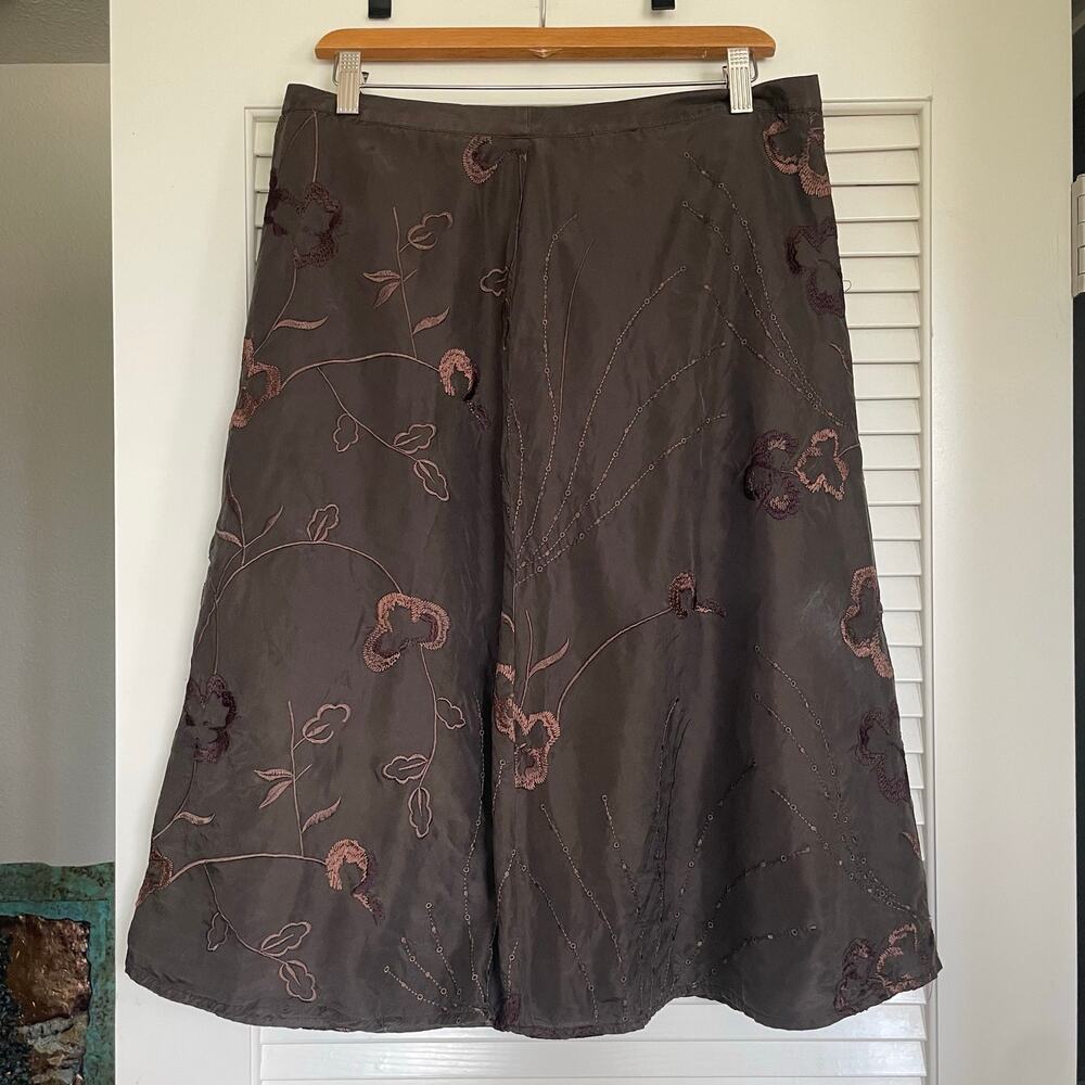 Vintage 90s Liz Claiborne Brown Silk Whimsigoth Embroidered Floral Midi Skirt 10 - Picture 2 of 6